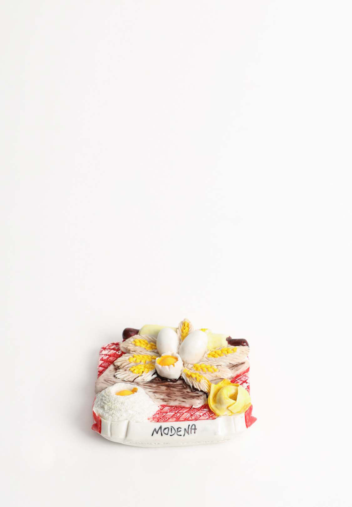 Earthenware magnets